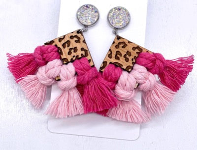 Cherry Wood Pink Macramé Earrings